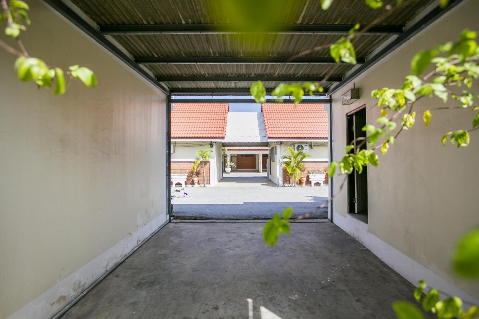Bualuang Hotel أنغ ثونغ المظهر الخارجي الصورة