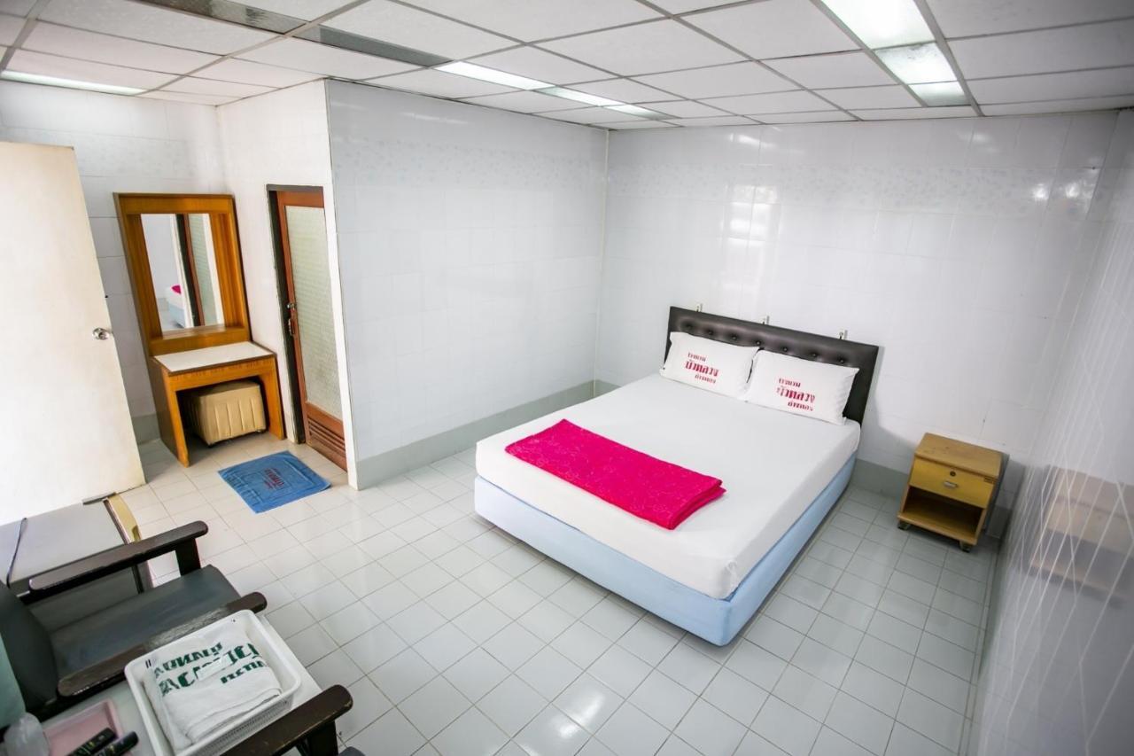 Bualuang Hotel أنغ ثونغ المظهر الخارجي الصورة